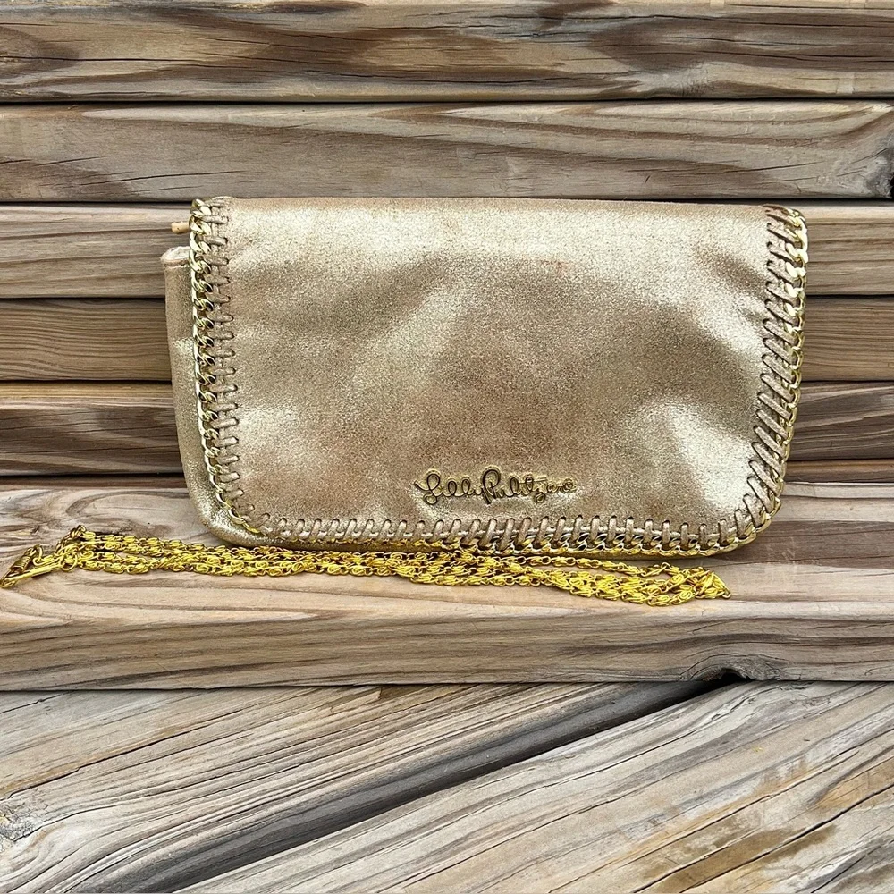 - Lilly Pulitzer Metallic Gold Link Clutch! EUC!